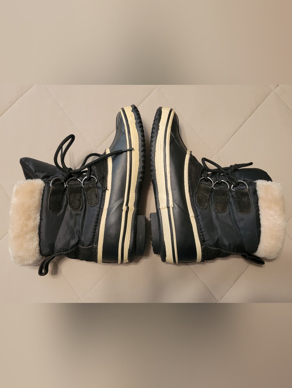 Capelli New York Duck Boots Size 7